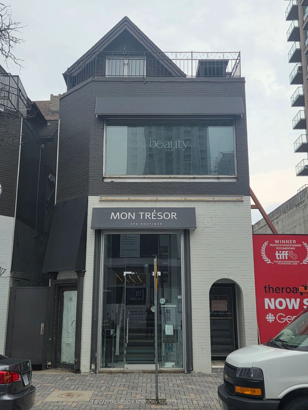 86 Yorkville Avenue 2nd, Toronto C02