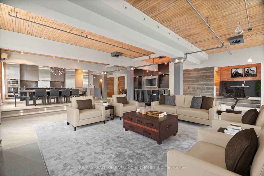 468 Wellington Street W 300, Toronto C01