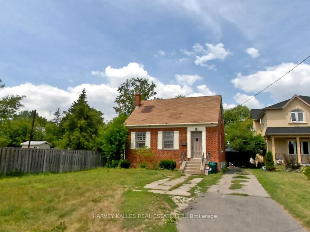 112 Allingham Gardens, Toronto C06