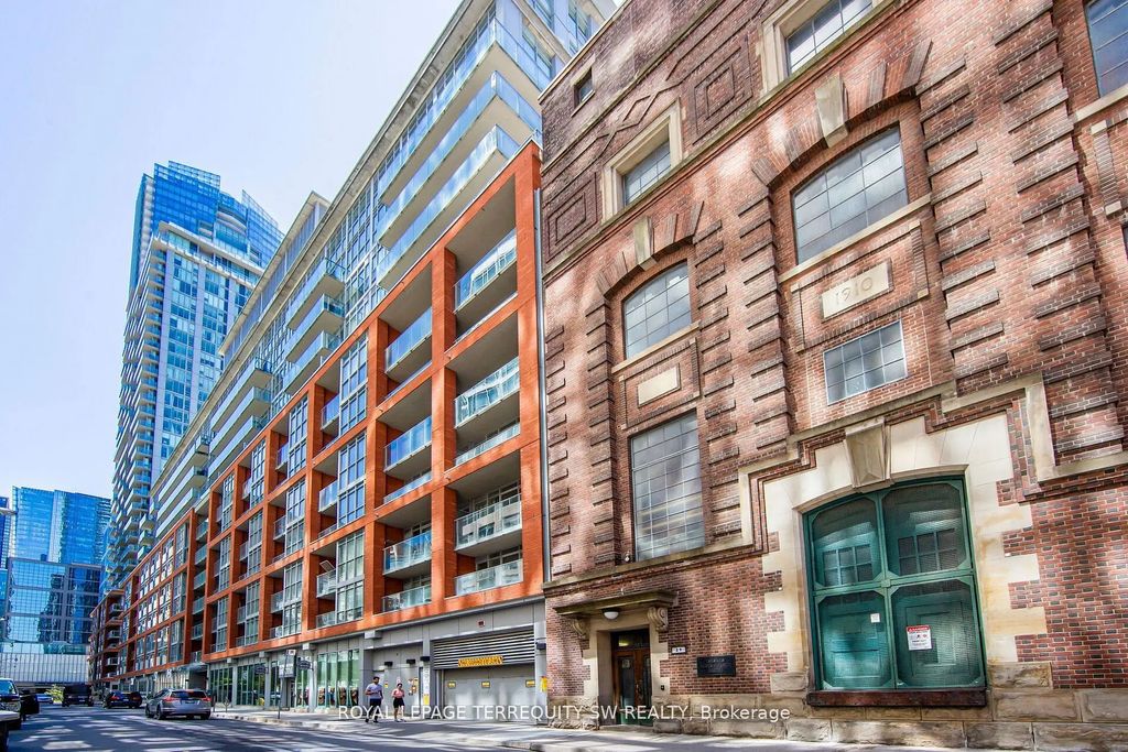 21 Nelson Street 302, Toronto C01