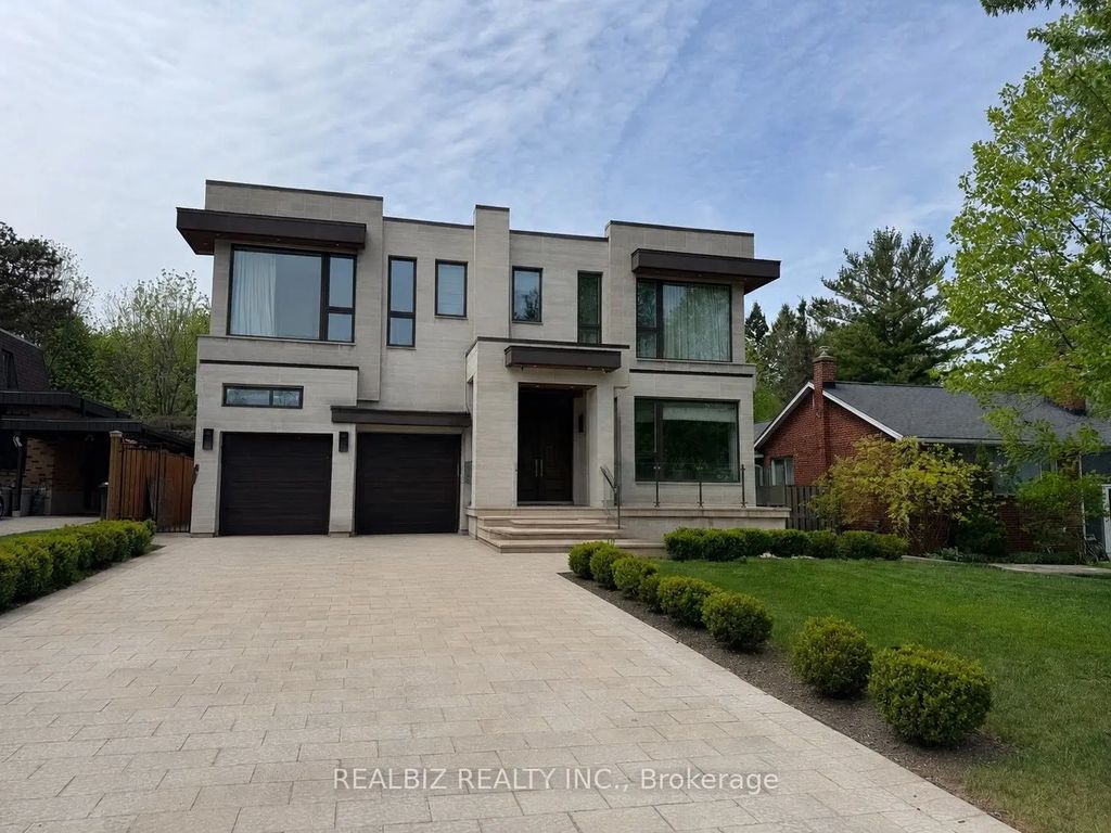 39 Hemford Crescent, Toronto C13