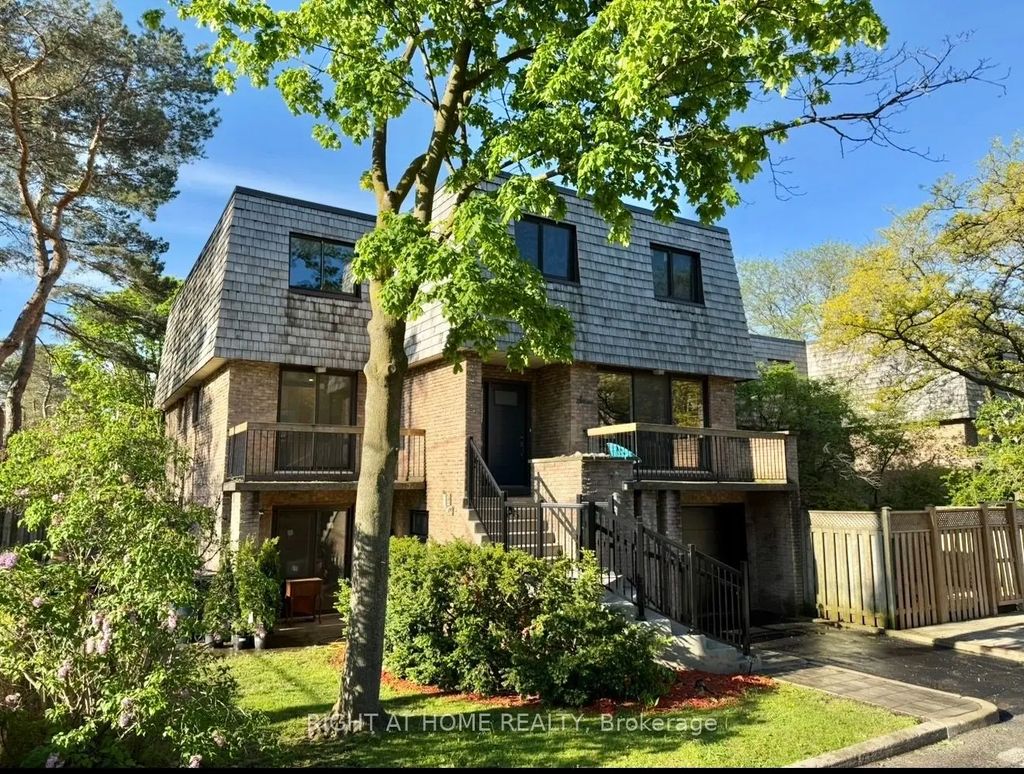 7 Vale Carse Way 24, Toronto C07