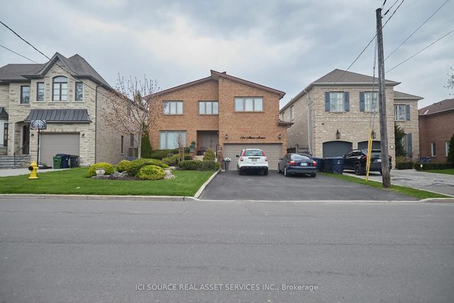 104 Almore Avenue, Toronto C06