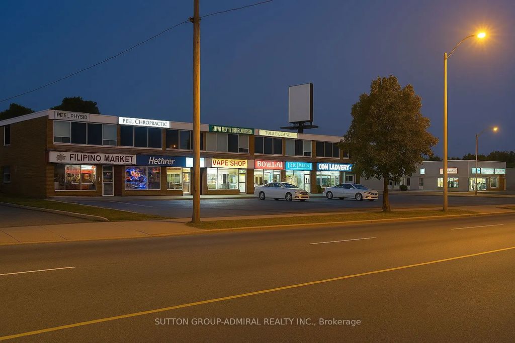 4949 Bathurst Street 3, Toronto C07