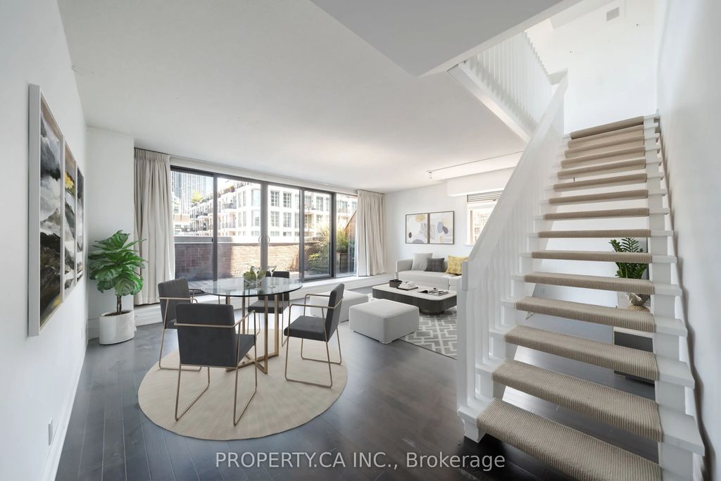 55a Avenue Road 606, Toronto C02