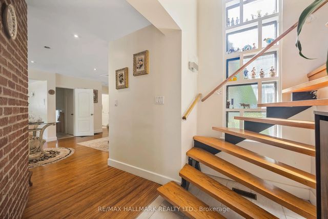 19 Talwood Drive, Toronto C13