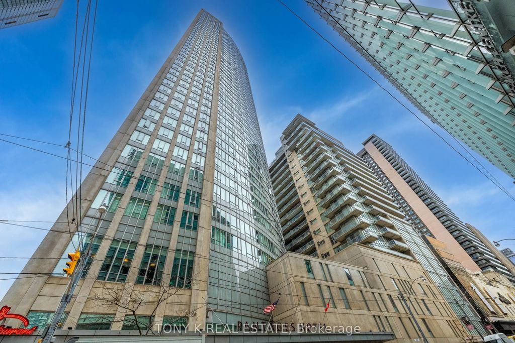210 Victoria Street 2113, Toronto C08