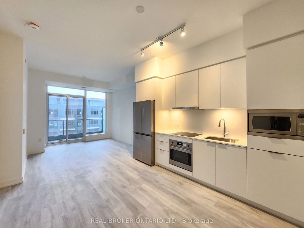 7 Golden Lion Heights N625, Toronto C14