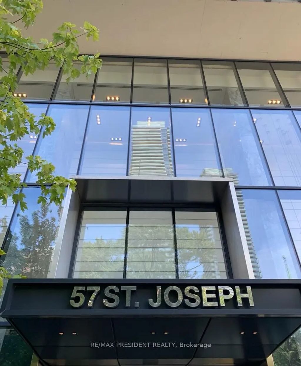 57 St Joseph Street 913, Toronto C01