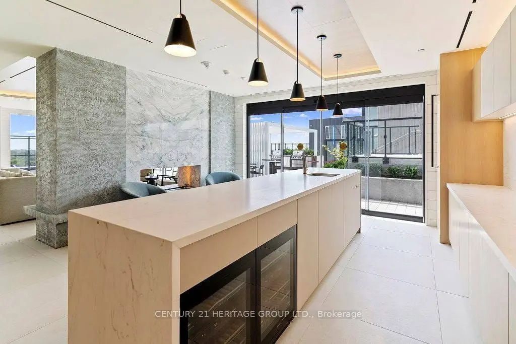 5 Defries Street 619, Toronto C08