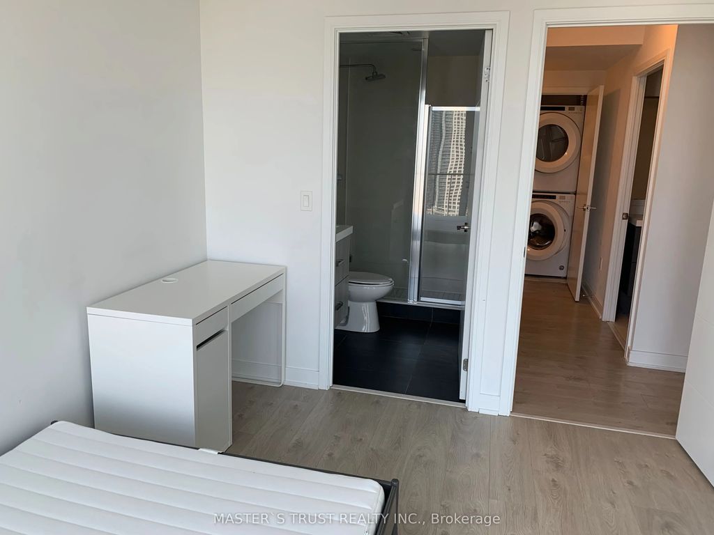 50 Wellesley East Street 2704, Toronto C08