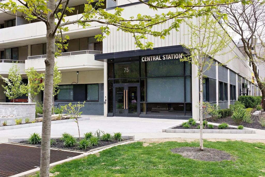 75 Huntley Street, Toronto C08