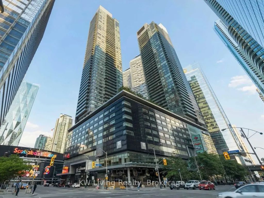65 Bremner Boulevard 5102, Toronto C01