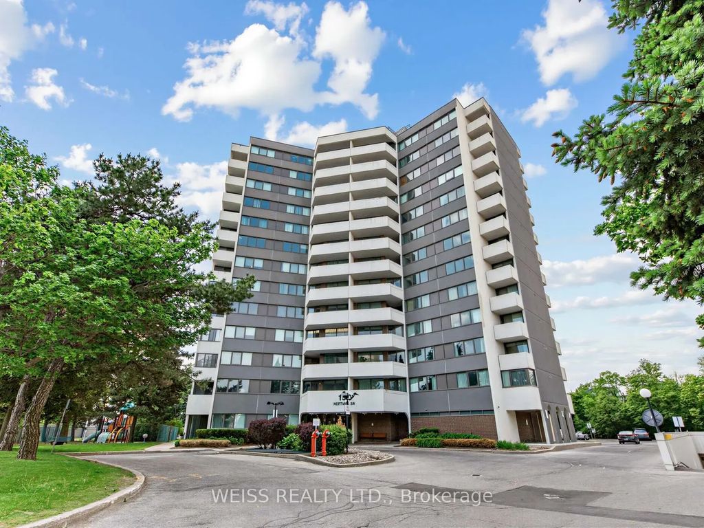 150 Neptune Drive 202, Toronto C04