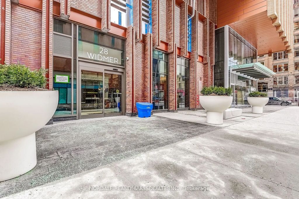 28 Widmer Street Sph23, Toronto C01