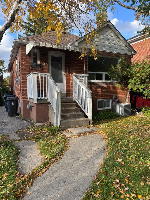 32 Newton Drive, Toronto C14