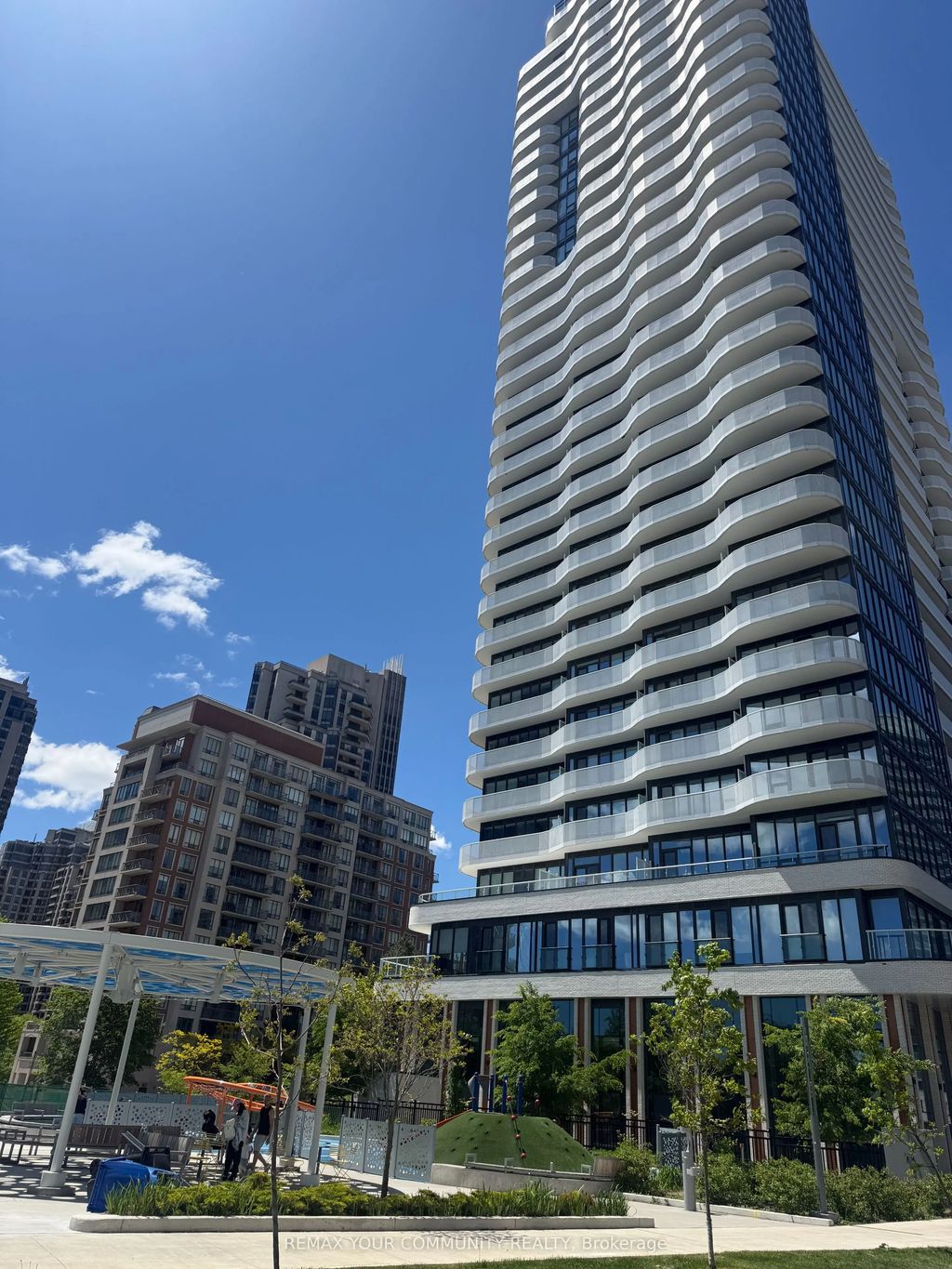 15 Holmes Avenue 401, Toronto C14