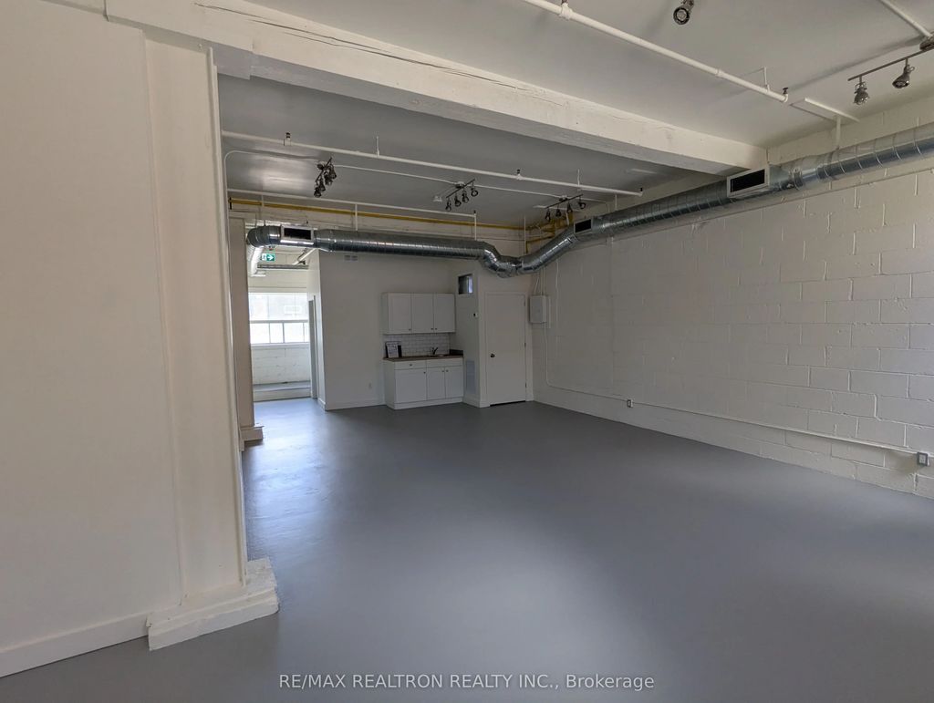 135 Tecumseth Street 11b, Toronto C01