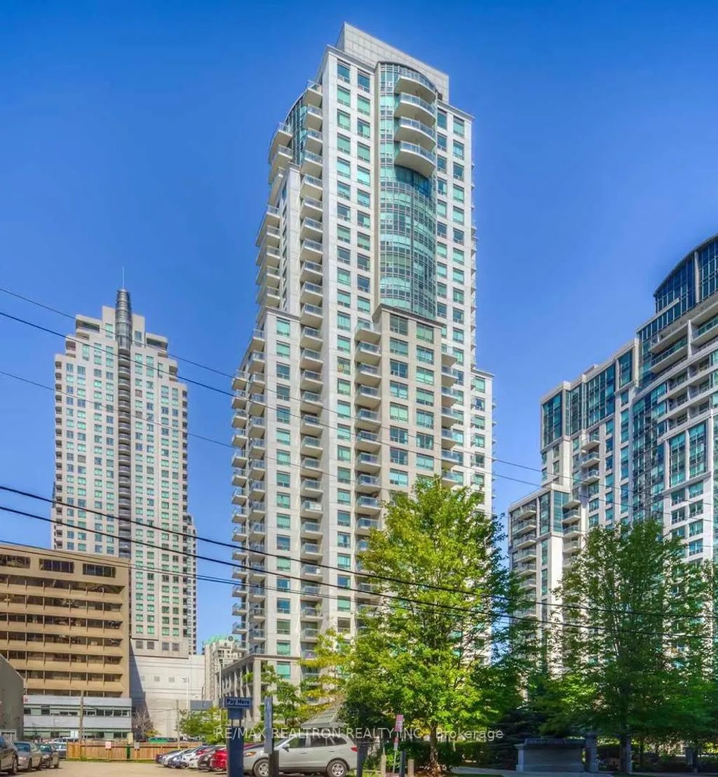 21 Hillcrest Avenue 305, Toronto C14
