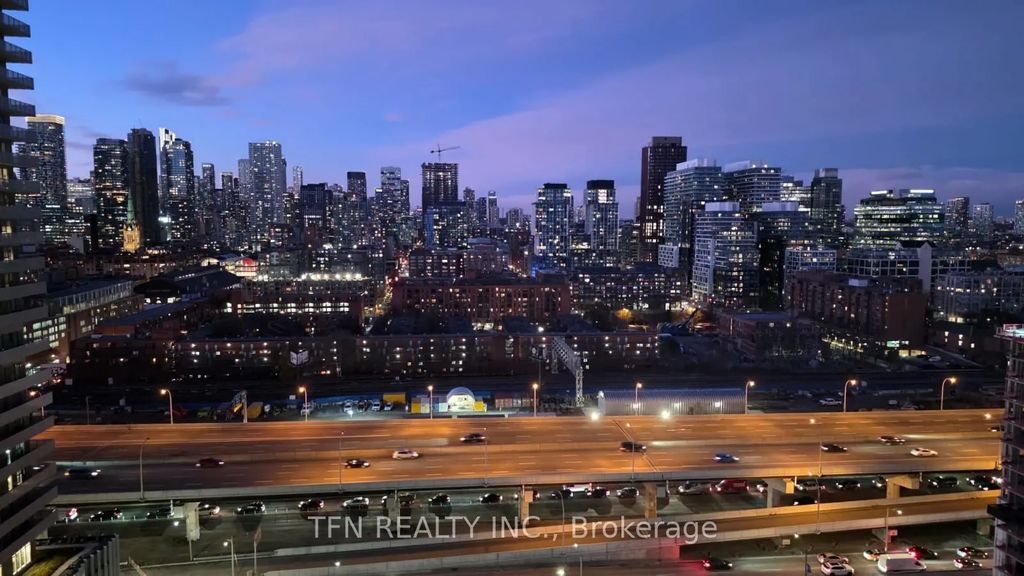 15 Richardson Street 1801, Toronto C08