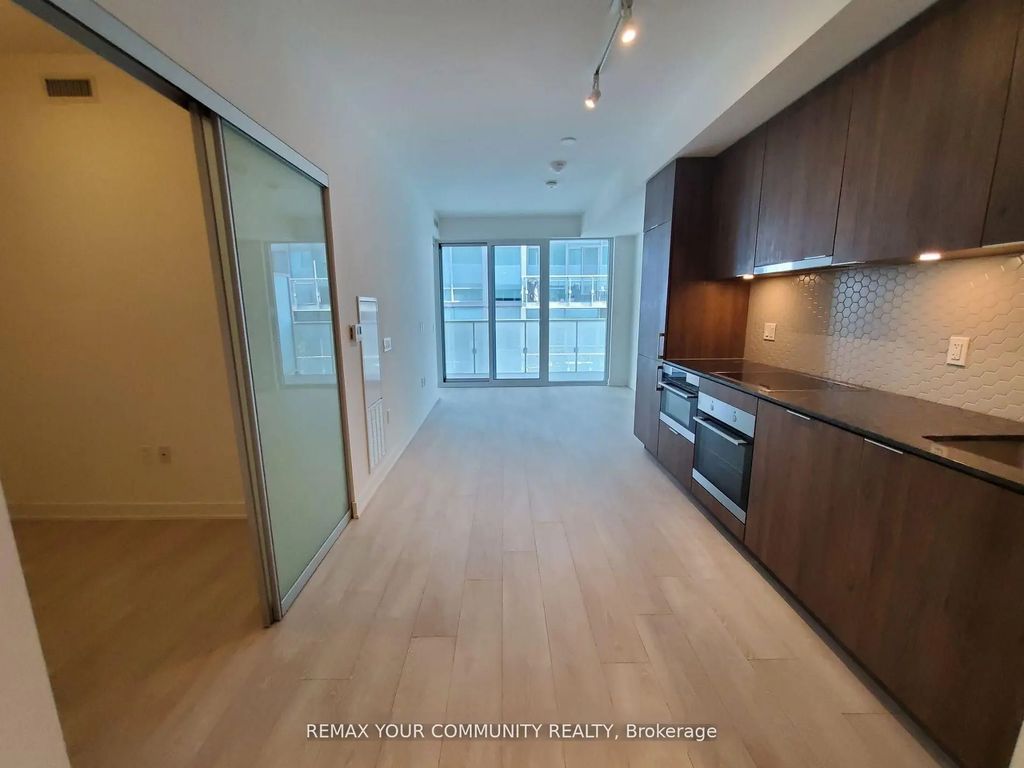 15 Queens Quay E 408, Toronto C08