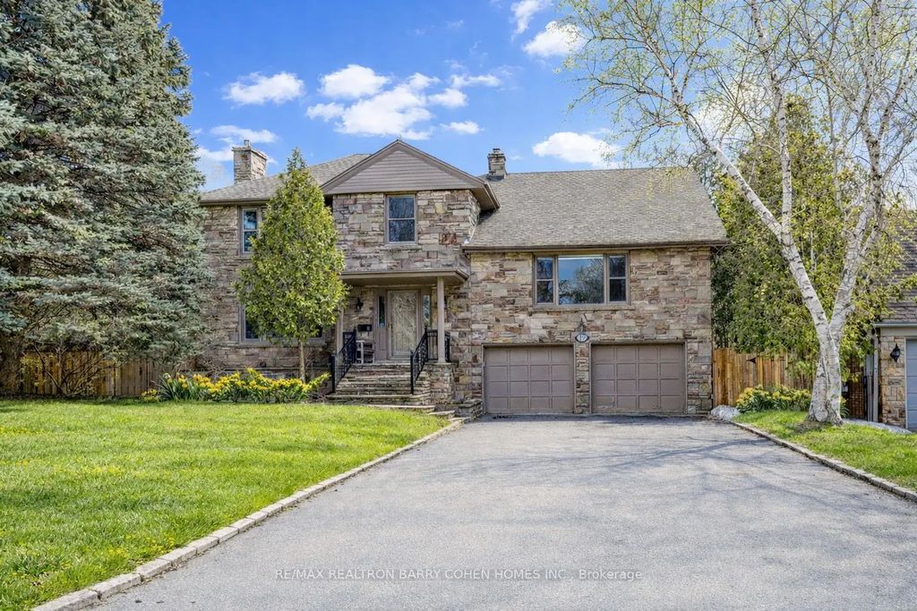 19 Lower Links Road, Toronto C12