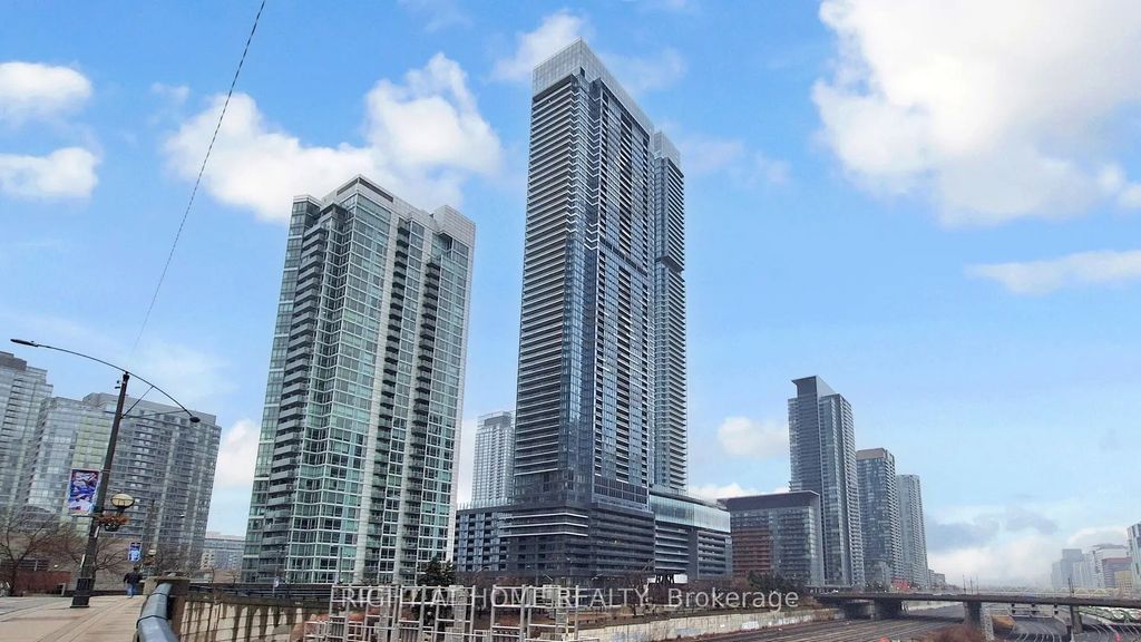 3 Concord City Place Way 7706, Toronto C01