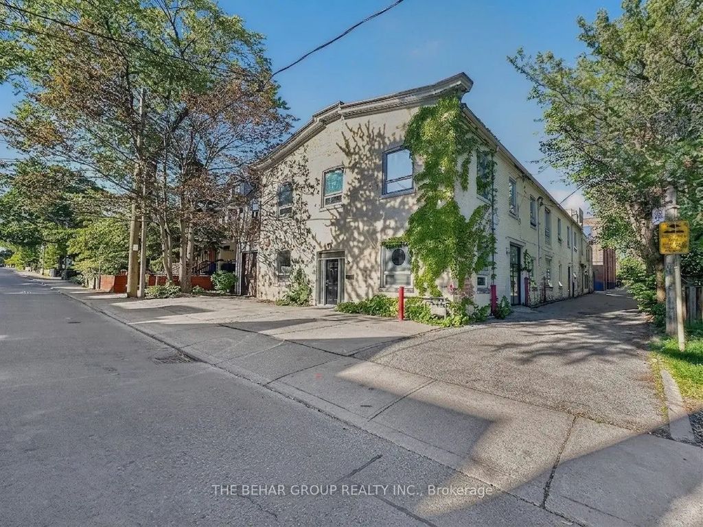 65 Bellwoods Avenue, Toronto C01