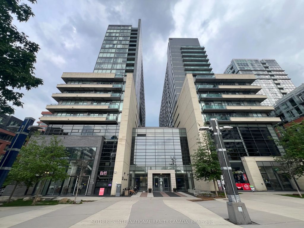 36 Lisgar Street 815, Toronto C01