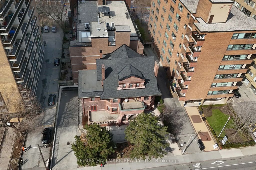 212 St. George Street 106, Toronto C02