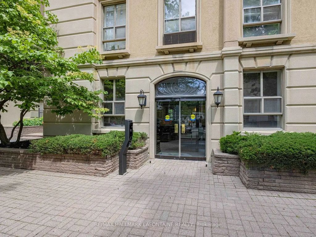 88 Charles Street E 504, Toronto C08