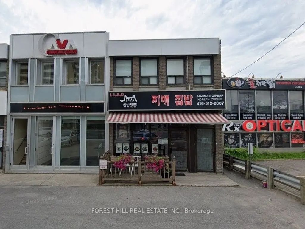 6068 Yonge Street, Toronto C07