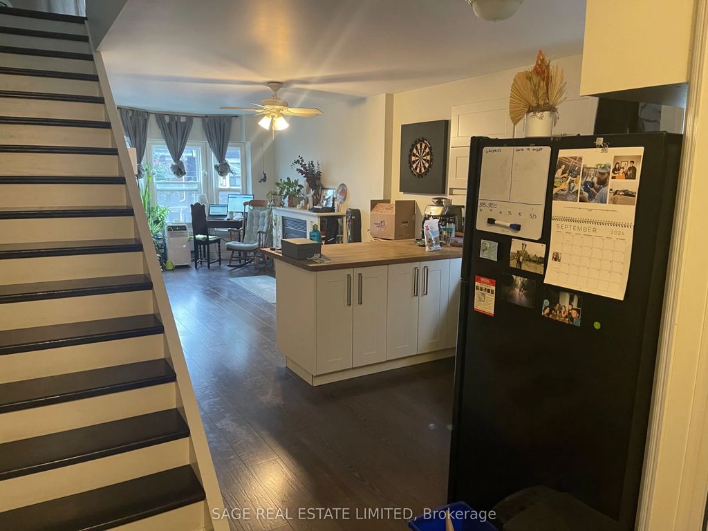 716 Ossington Avenue 2nd Flr, Toronto C01