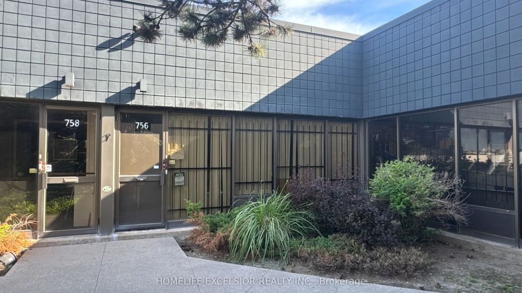 756 Gordon Baker Road, Toronto C15