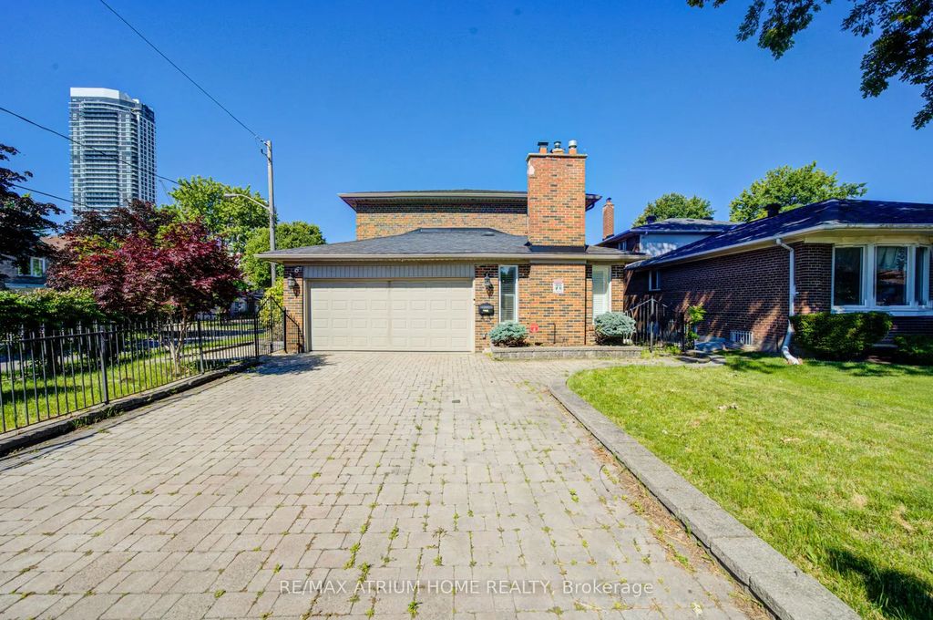 8 Patrick Boulevard, Toronto C15