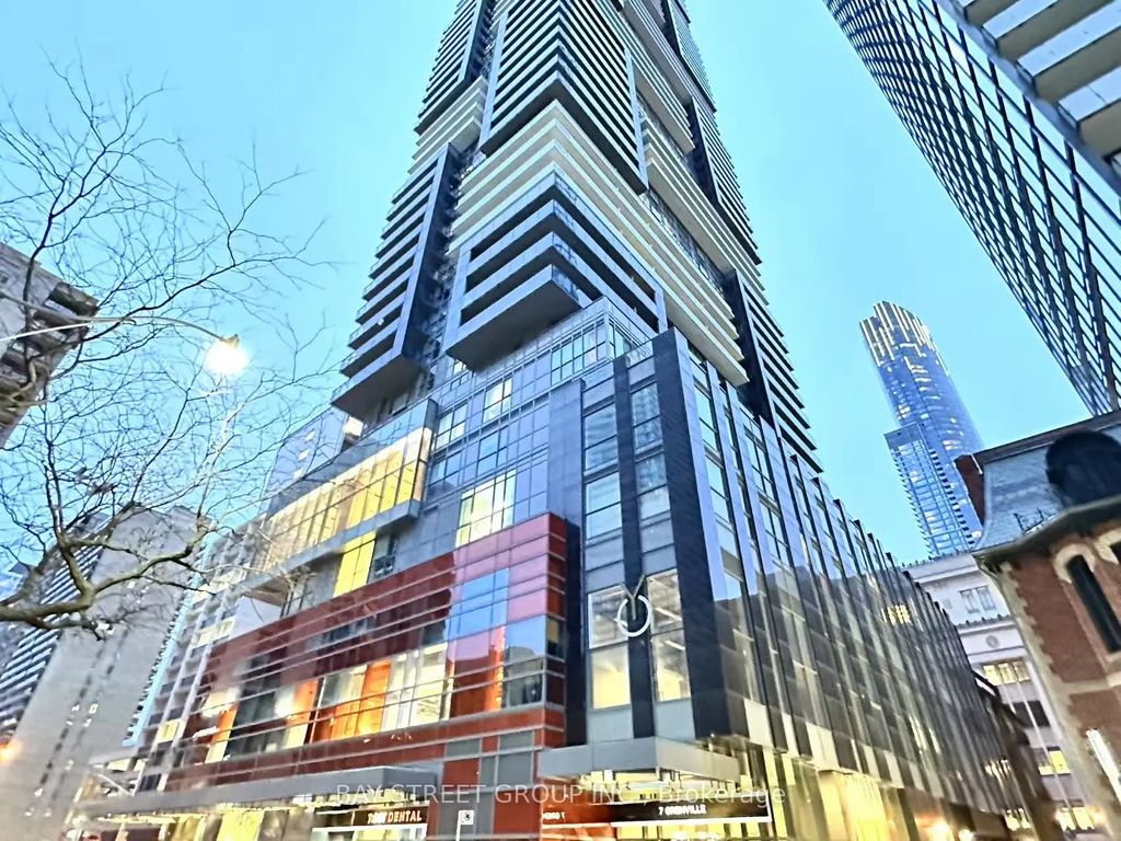 7 Grenville Street 3211, Toronto C01