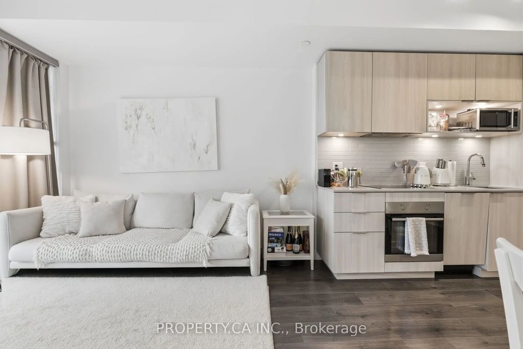 20 Tubman Avenue 2005, Toronto C08
