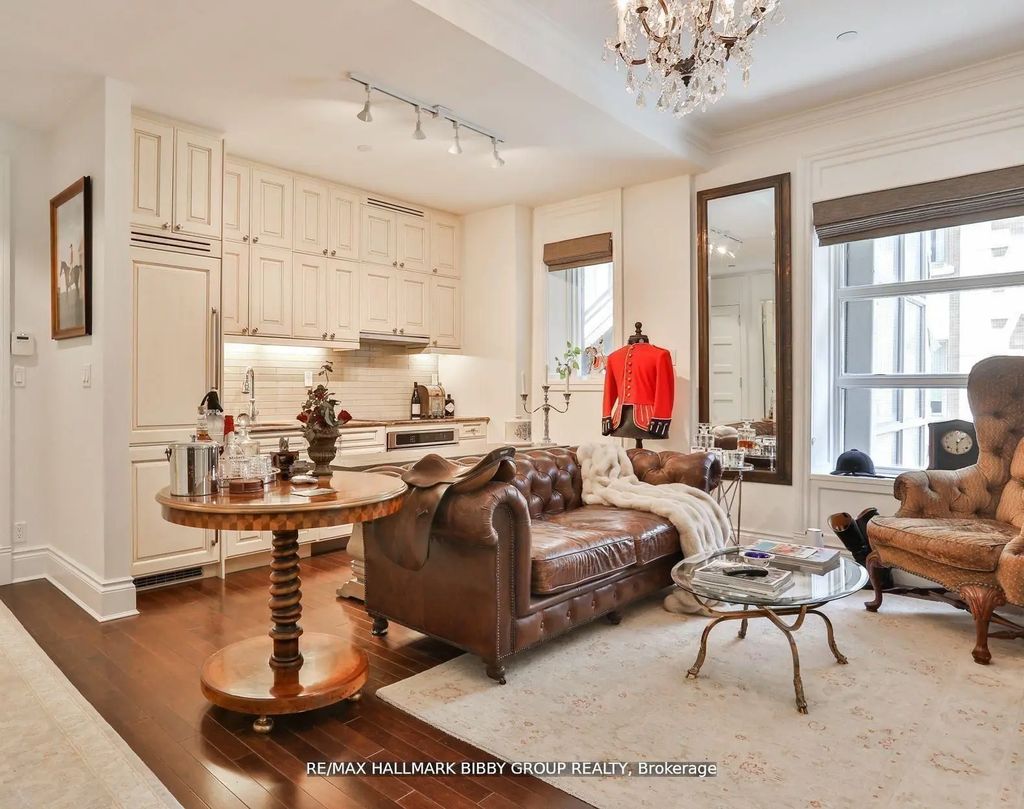 22 Leader Lane 520, Toronto C08