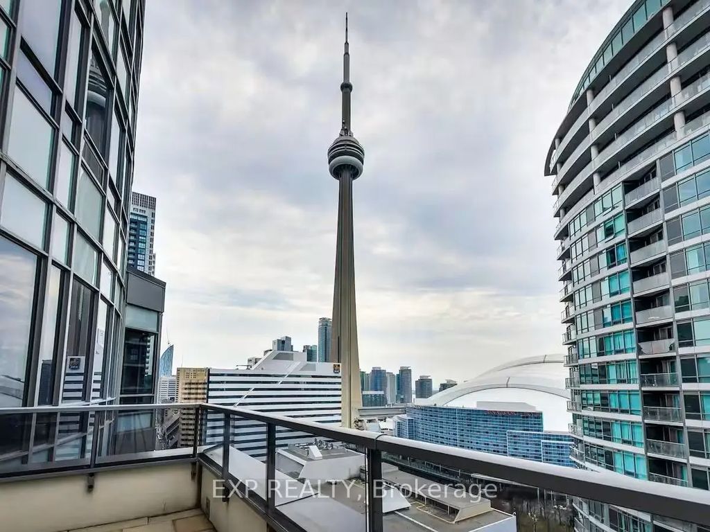20 Blue Jays Way 814, Toronto C01