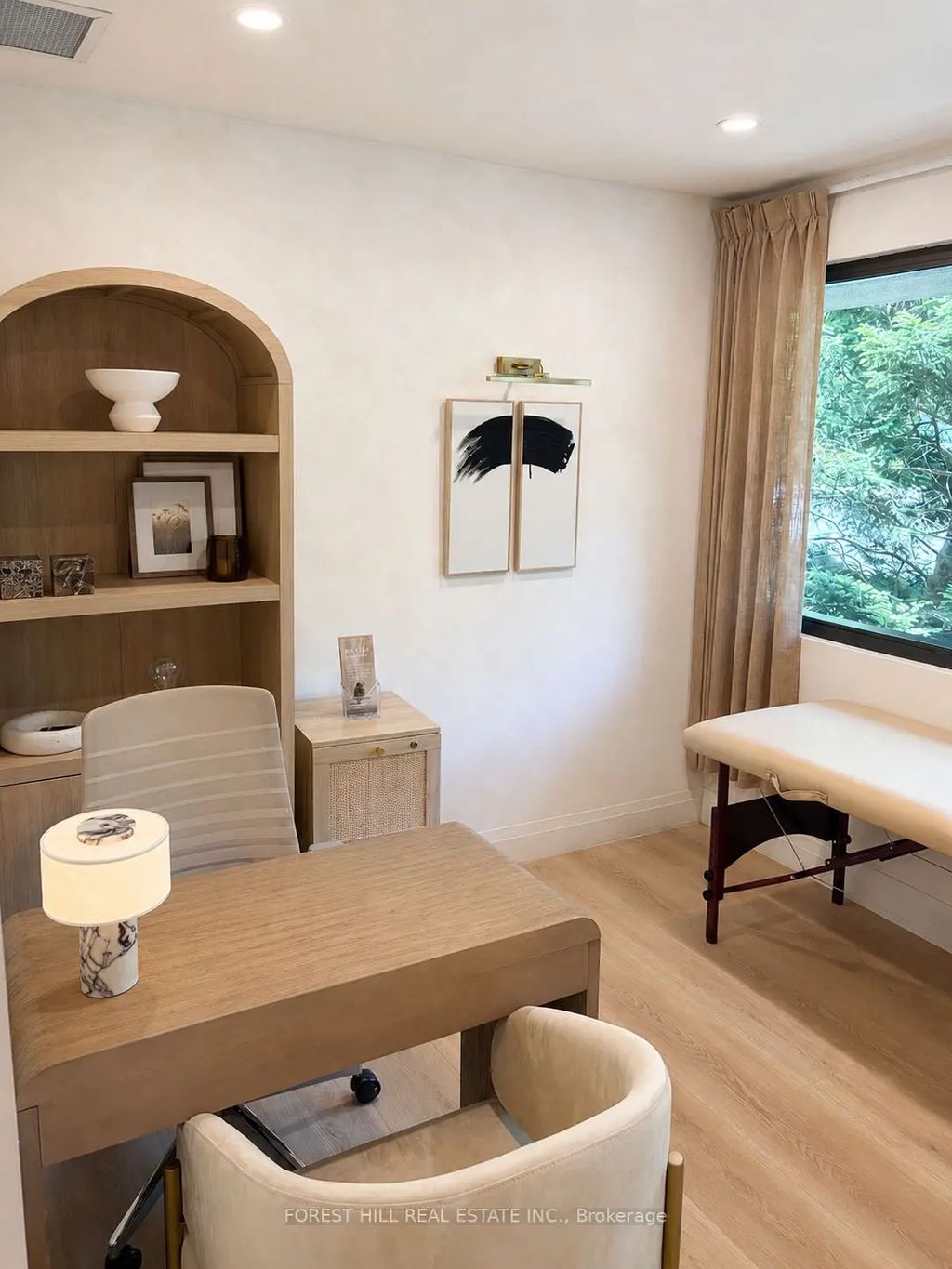 315 Avenue Road Room 2, Toronto C02