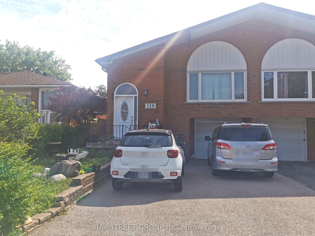 119 Shawnee Circle, Toronto C15