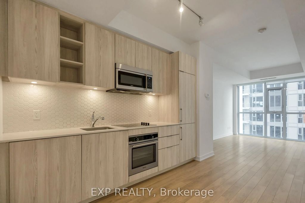 50 Ordnance Street 2404, Toronto C01