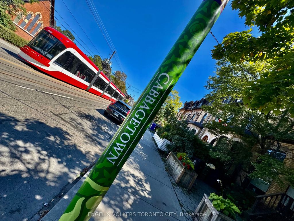 173 Carlton Street 2f, Toronto C08