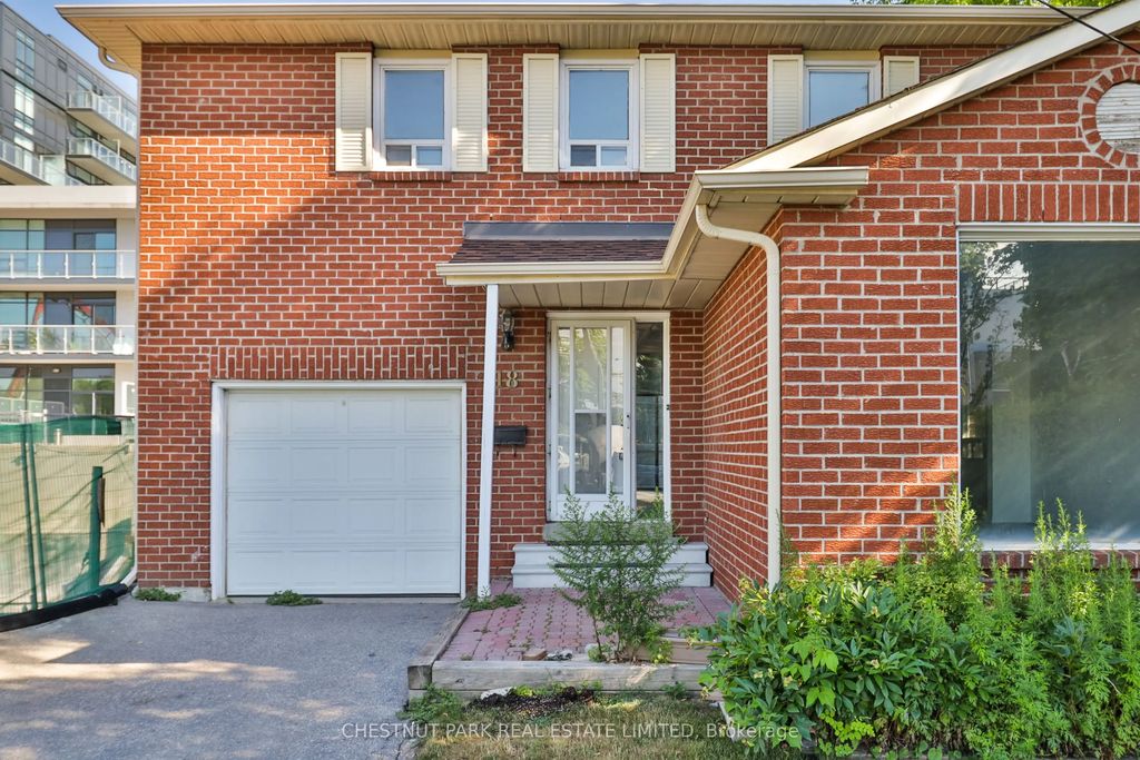 18 Dervock Crescent, Toronto C15