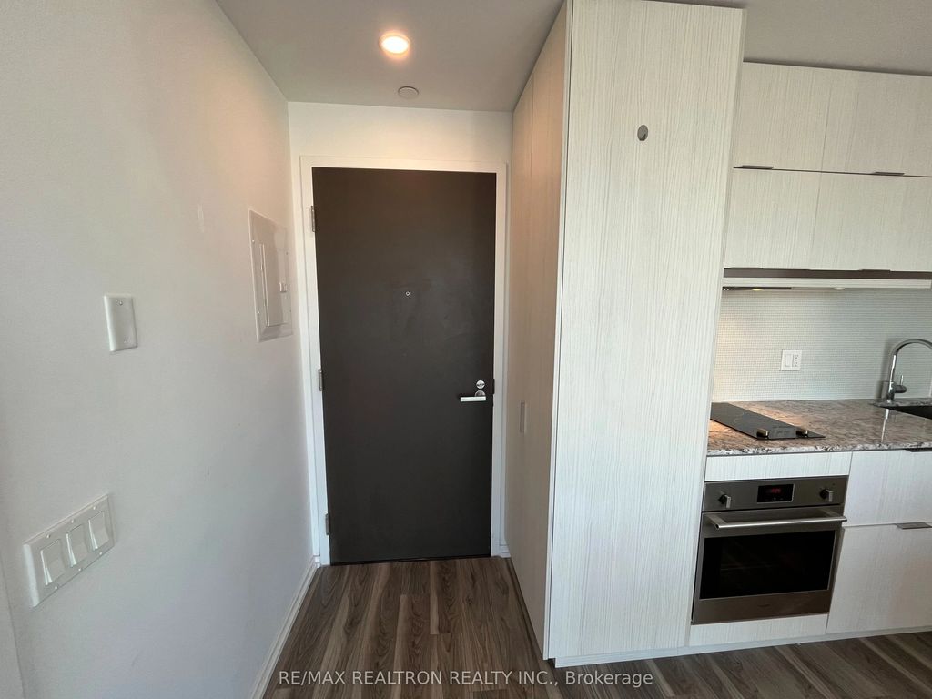 197 Yonge Street 3113, Toronto C08