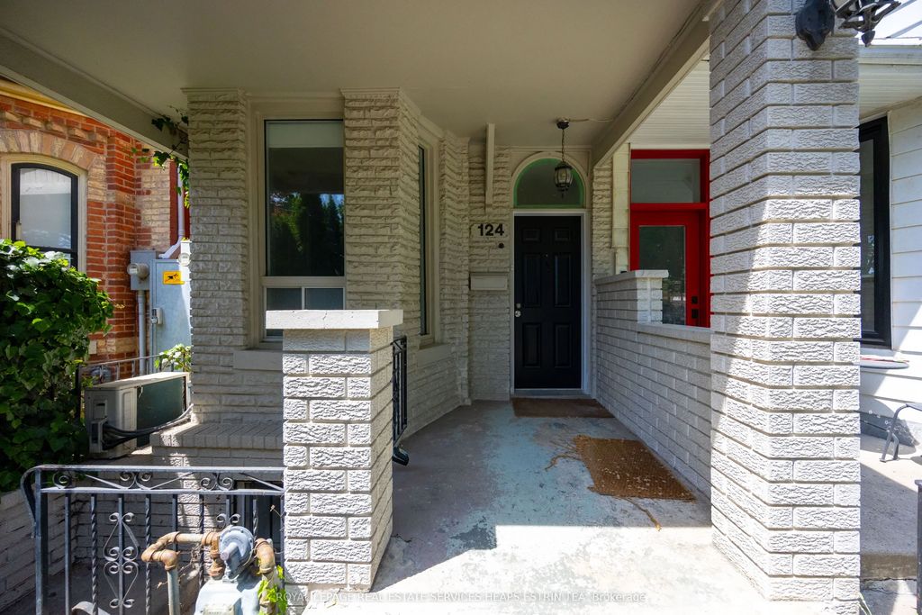 124 Argyle Street Main, Toronto C01