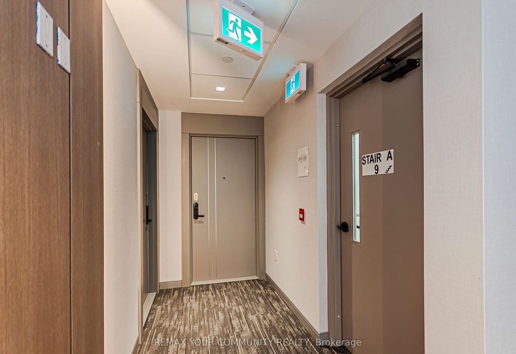 700 Sheppard Avenue W 905, Toronto C06