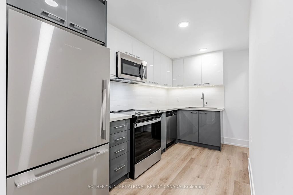 201 Sherbourne Street N1206, Toronto C08