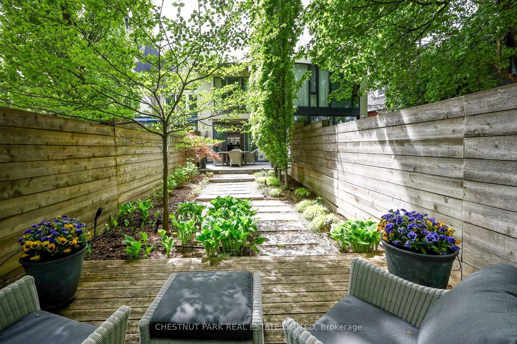 70 Summerhill Gardens, Toronto C09