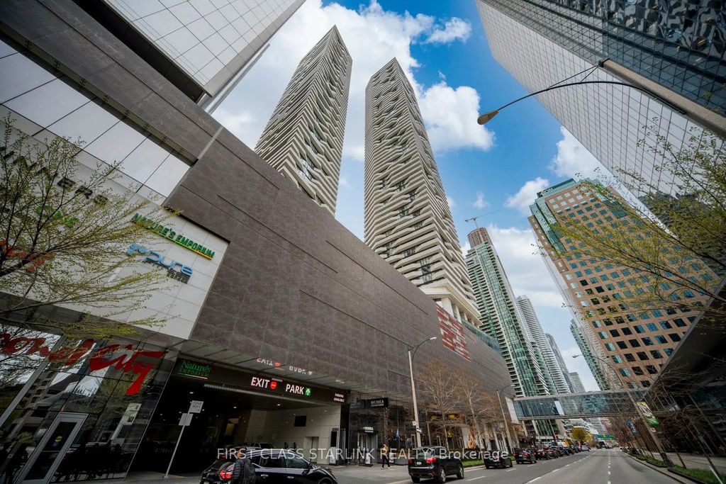 100 Harbour Street 2801, Toronto C01
